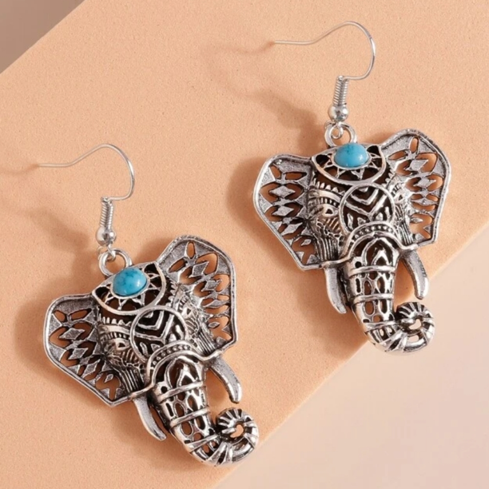Beautifully Designed Elephant Earrings - Picture 4 of 4